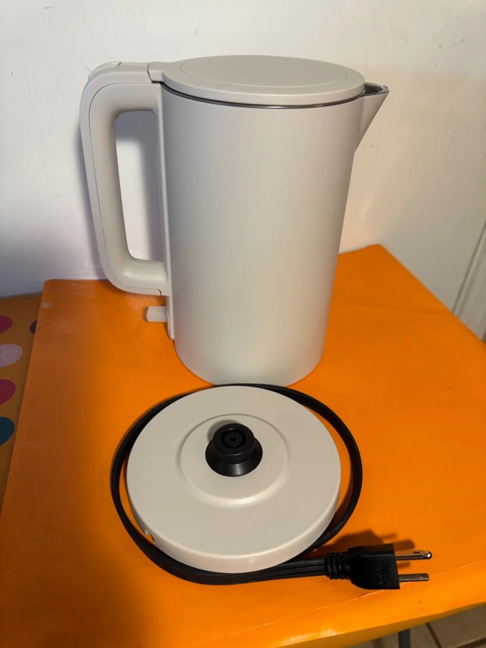 KRUPS Safe-to-Touch Kettle 1.5L in White